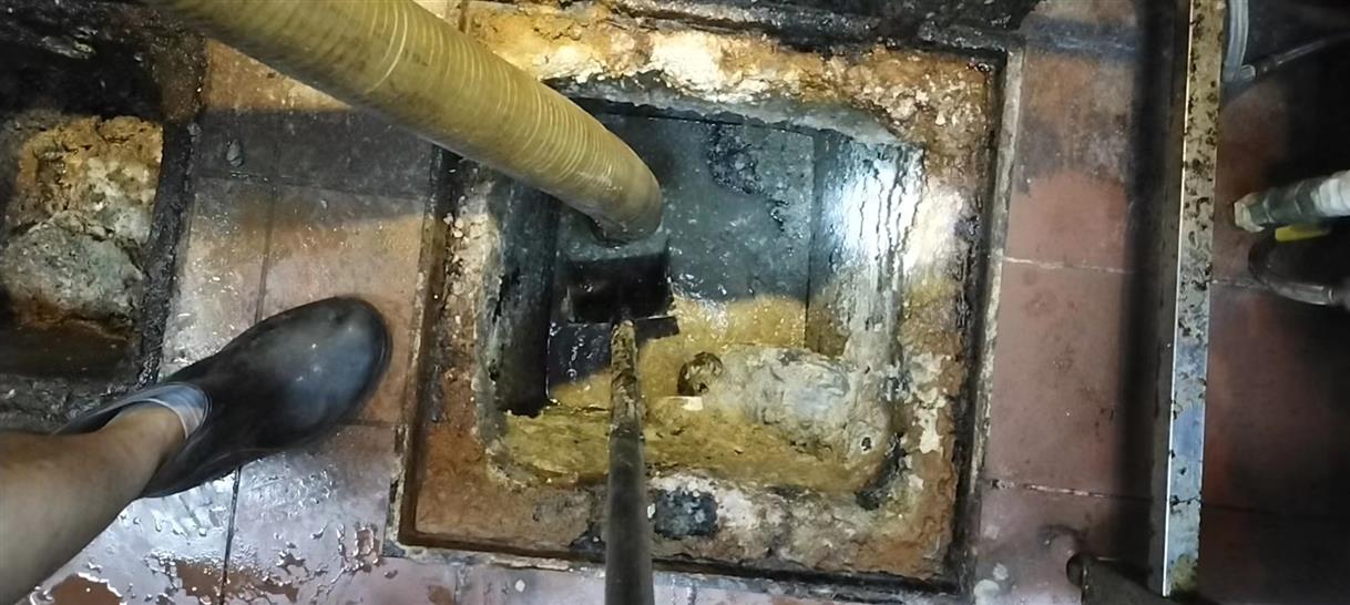 合川污水池清理一般都有毒气，怎么预防中毒呢？