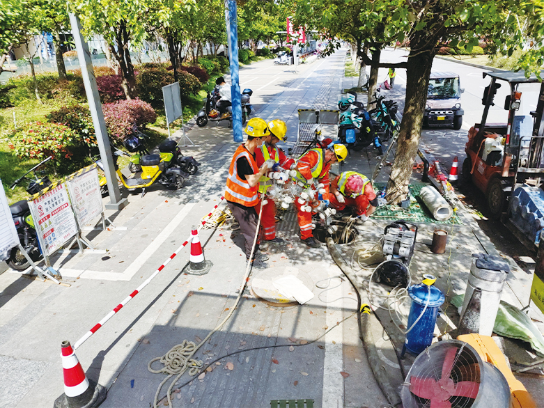  合川UV-CIPP紫外光固化修复